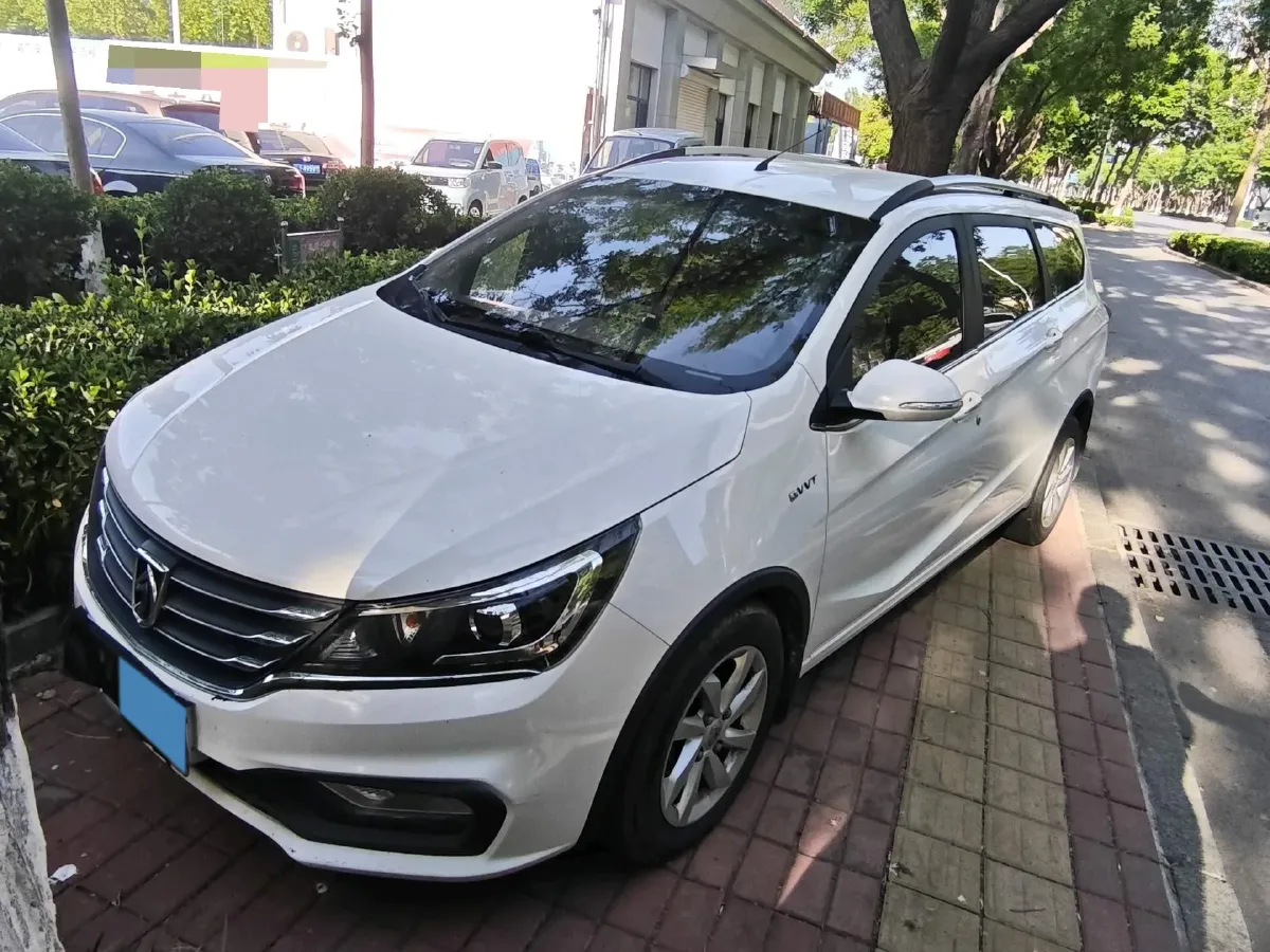 2017 BaoJun 310W 1.5L 112HP L4 6MT,autocango,china used car exporter,china ev exporter,chinese used car exporter,chinese used ev exporter