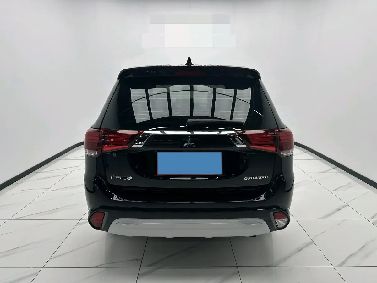2021 Mitsubishi Outlander 2.0L 166HP L4 CVT,autocango,china used car exporter,china ev exporter,chinese used car exporter,chinese used ev exporter