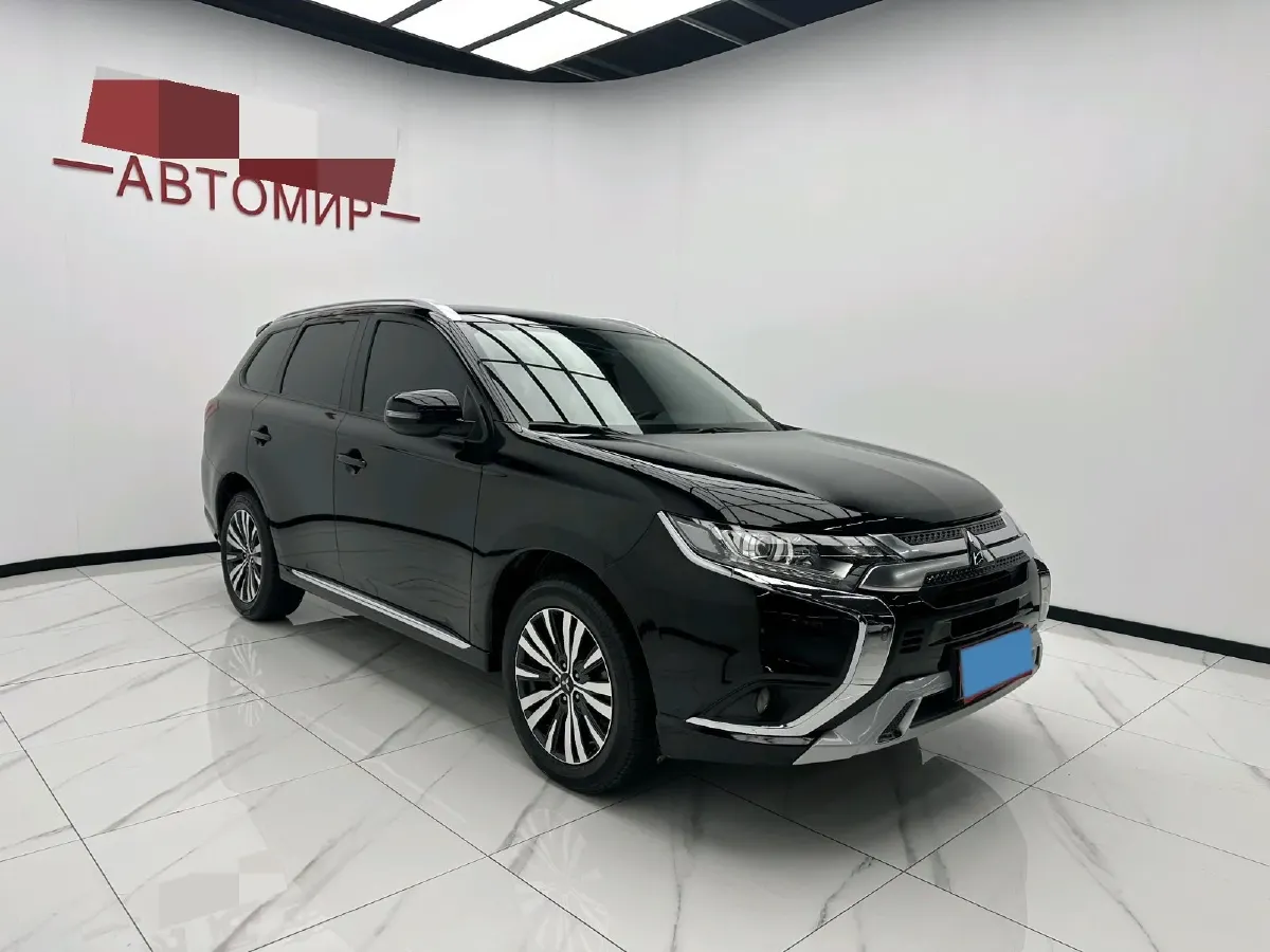 2021 Mitsubishi Outlander 2.0L 166HP L4 CVT,autocango,china used car exporter,china ev exporter,chinese used car exporter,chinese used ev exporter