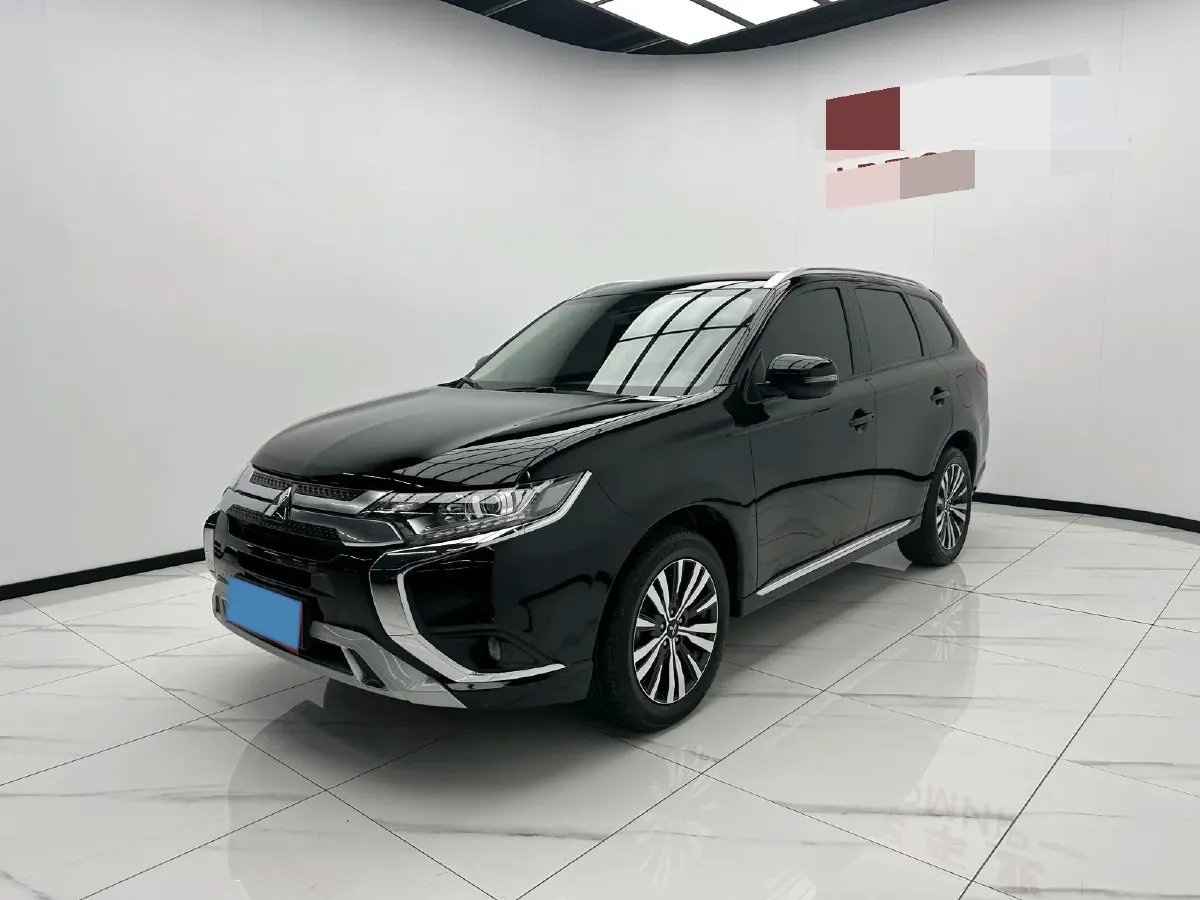 2021 Mitsubishi Outlander 2.0L 166HP L4 CVT,autocango,china used car exporter,china ev exporter,chinese used car exporter,chinese used ev exporter