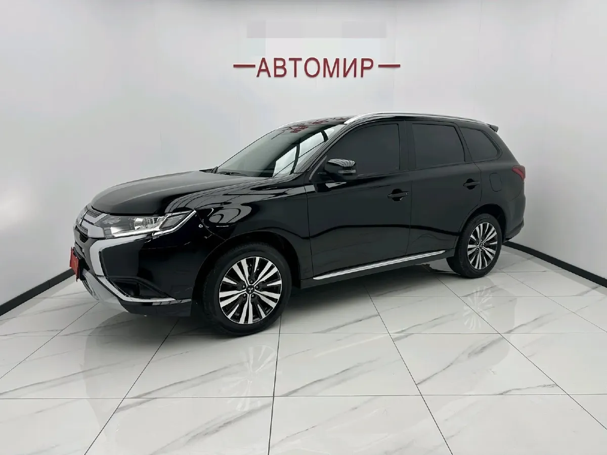 2021 Mitsubishi Outlander 2.0L 166HP L4 CVT,autocango,china used car exporter,china ev exporter,chinese used car exporter,chinese used ev exporter