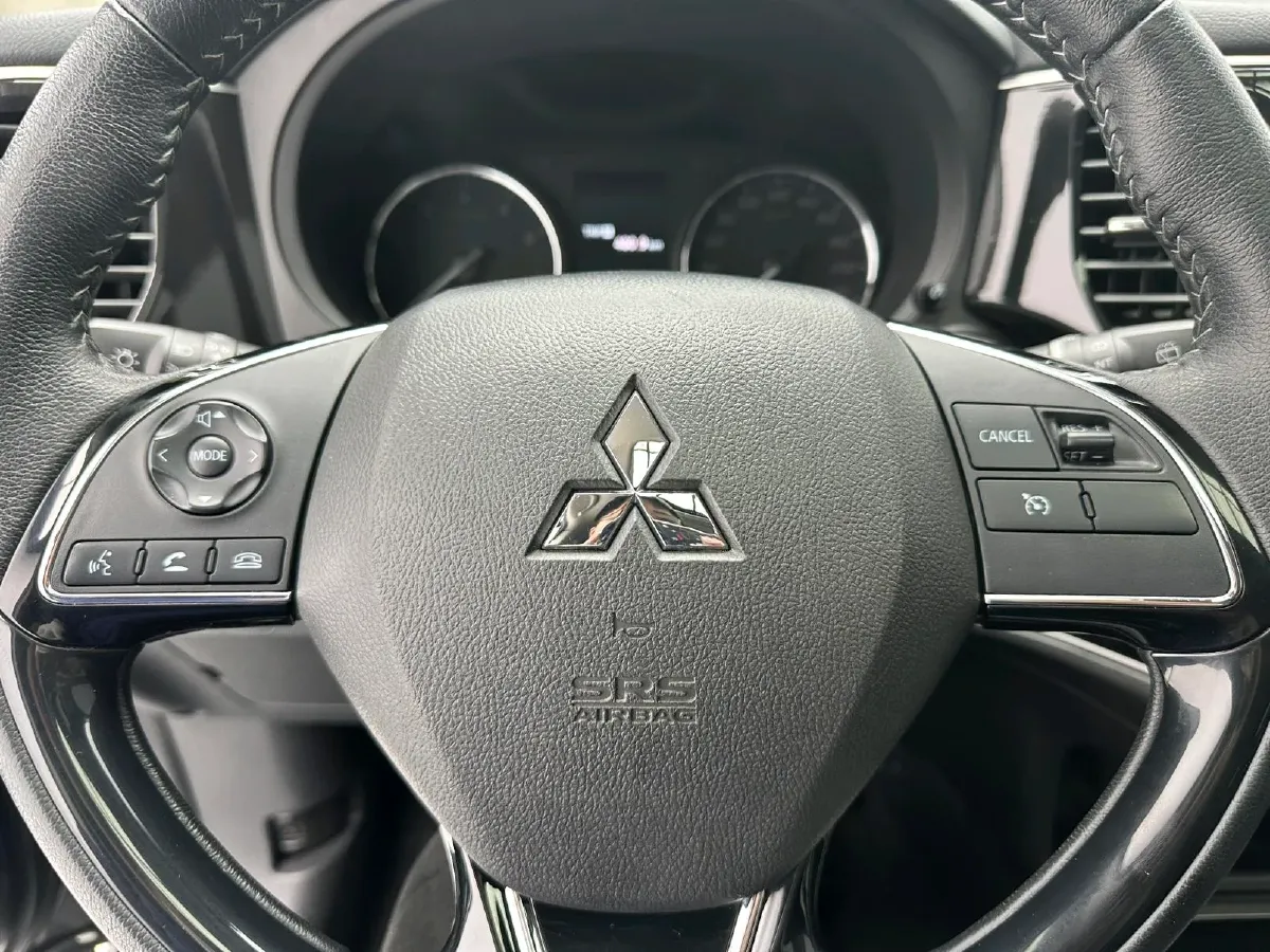 2021 Mitsubishi Outlander 2.0L 166HP L4 CVT,autocango,china used car exporter,china ev exporter,chinese used car exporter,chinese used ev exporter