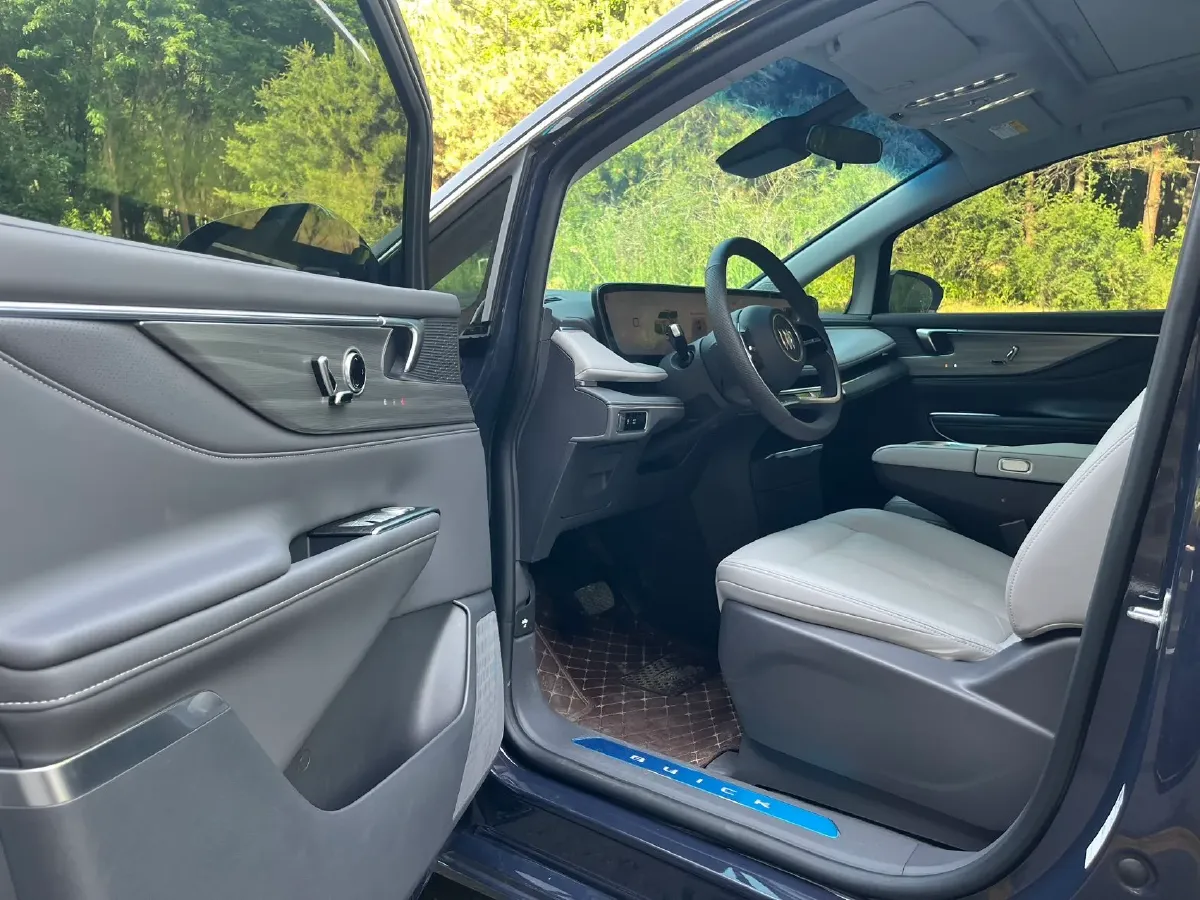 2025 Buick GL8 2.0T 237HP L4 9AT,autocango,china used car exporter,china ev exporter,chinese used car exporter,chinese used ev exporter