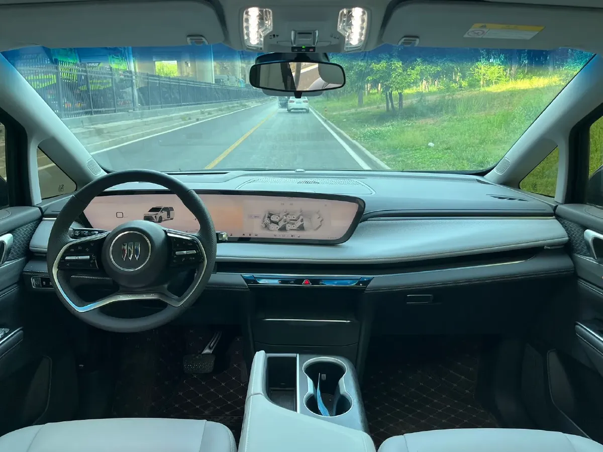 2025 Buick GL8 2.0T 237HP L4 9AT,autocango,china used car exporter,china ev exporter,chinese used car exporter,chinese used ev exporter