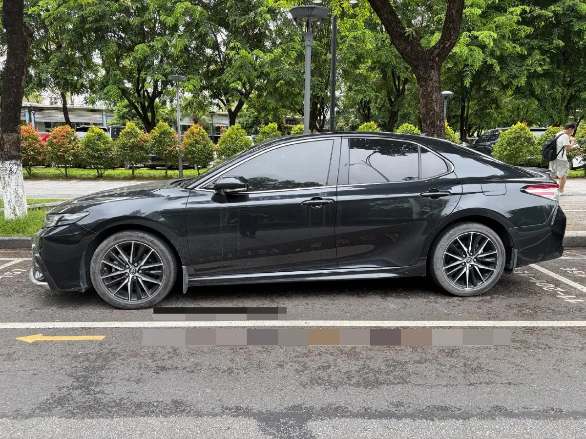 2021 Toyota Camry 2.5L 209HP L4 8AT,autocango,china used car exporter,china ev exporter,chinese used car exporter,chinese used ev exporter