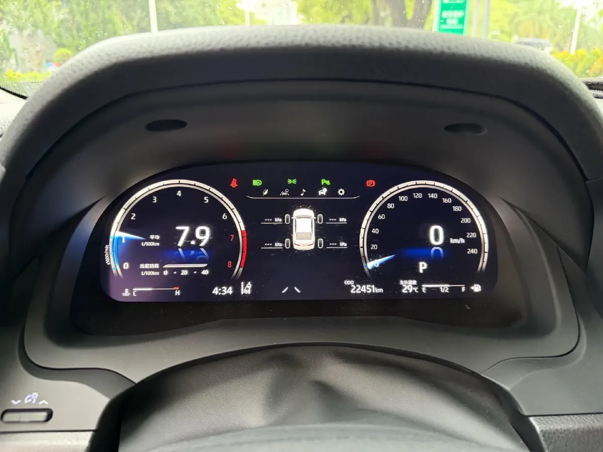2021 Toyota Camry 2.5L 209HP L4 8AT,autocango,china used car exporter,china ev exporter,chinese used car exporter,chinese used ev exporter