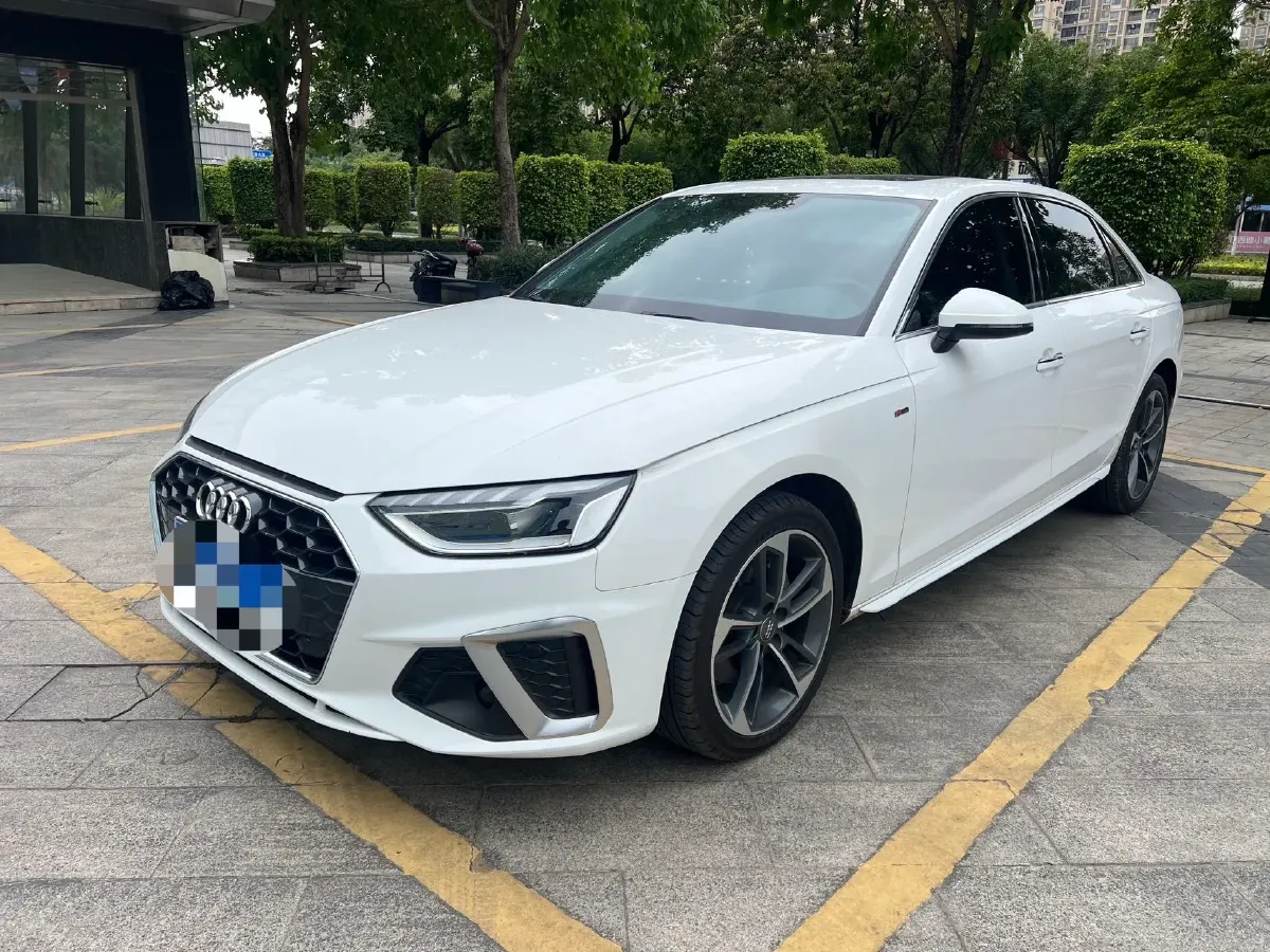 2023 Audi A4L 2.0T 190HP L4 7DCT,autocango,china used car exporter,china ev exporter,chinese used car exporter,chinese used ev exporter