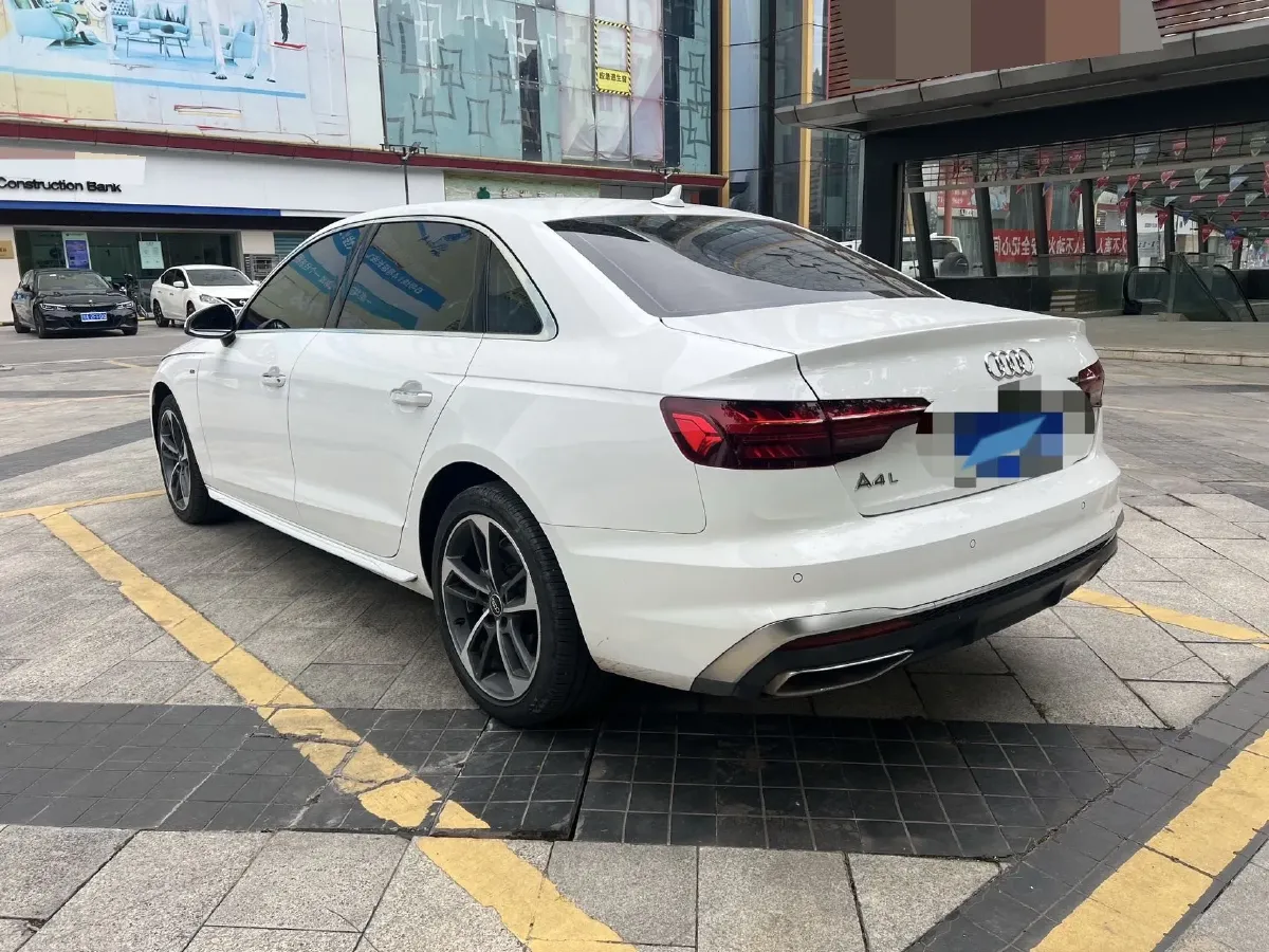 2023 Audi A4L 2.0T 190HP L4 7DCT,autocango,china used car exporter,china ev exporter,chinese used car exporter,chinese used ev exporter