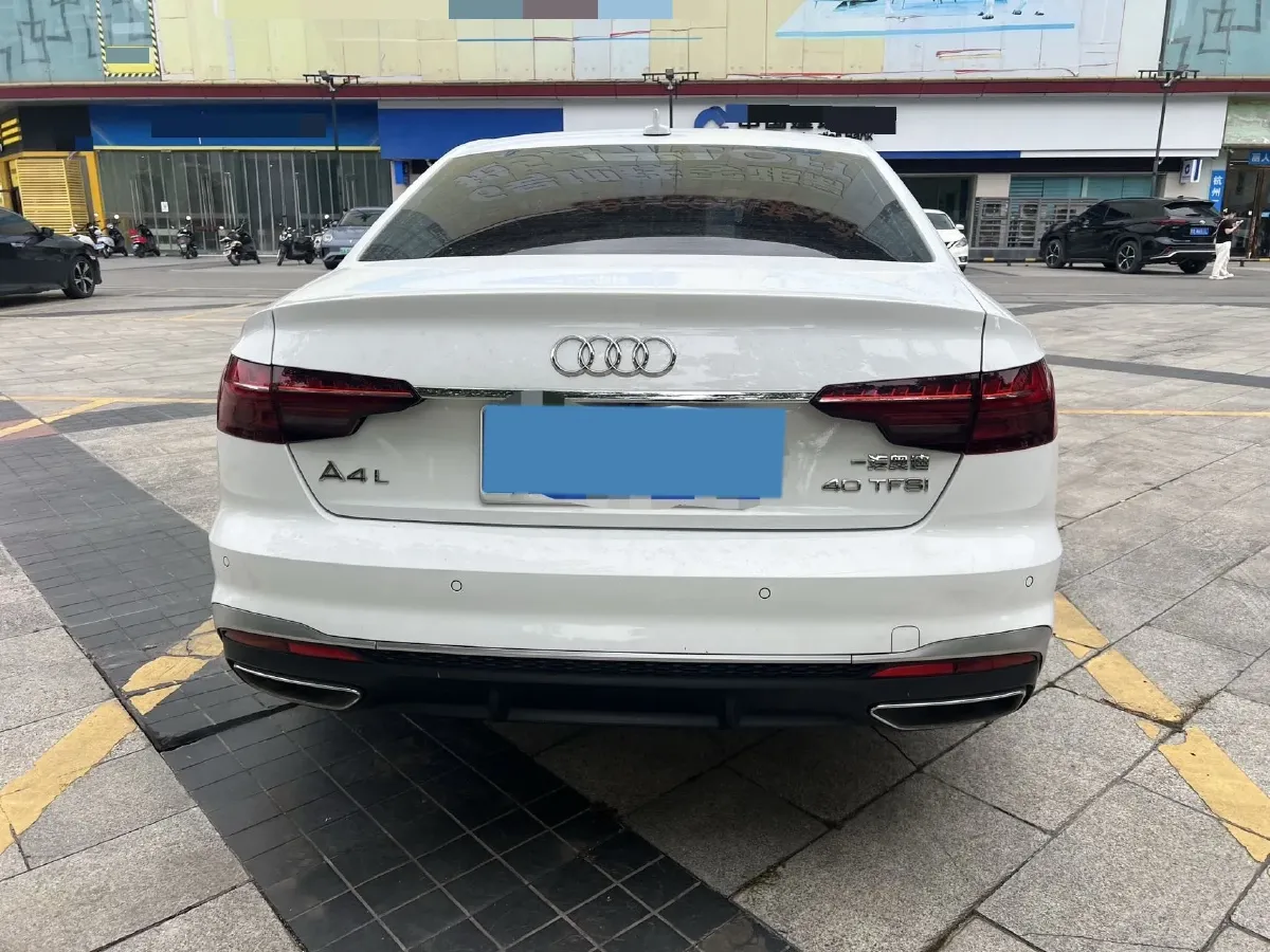 2023 Audi A4L 2.0T 190HP L4 7DCT,autocango,china used car exporter,china ev exporter,chinese used car exporter,chinese used ev exporter