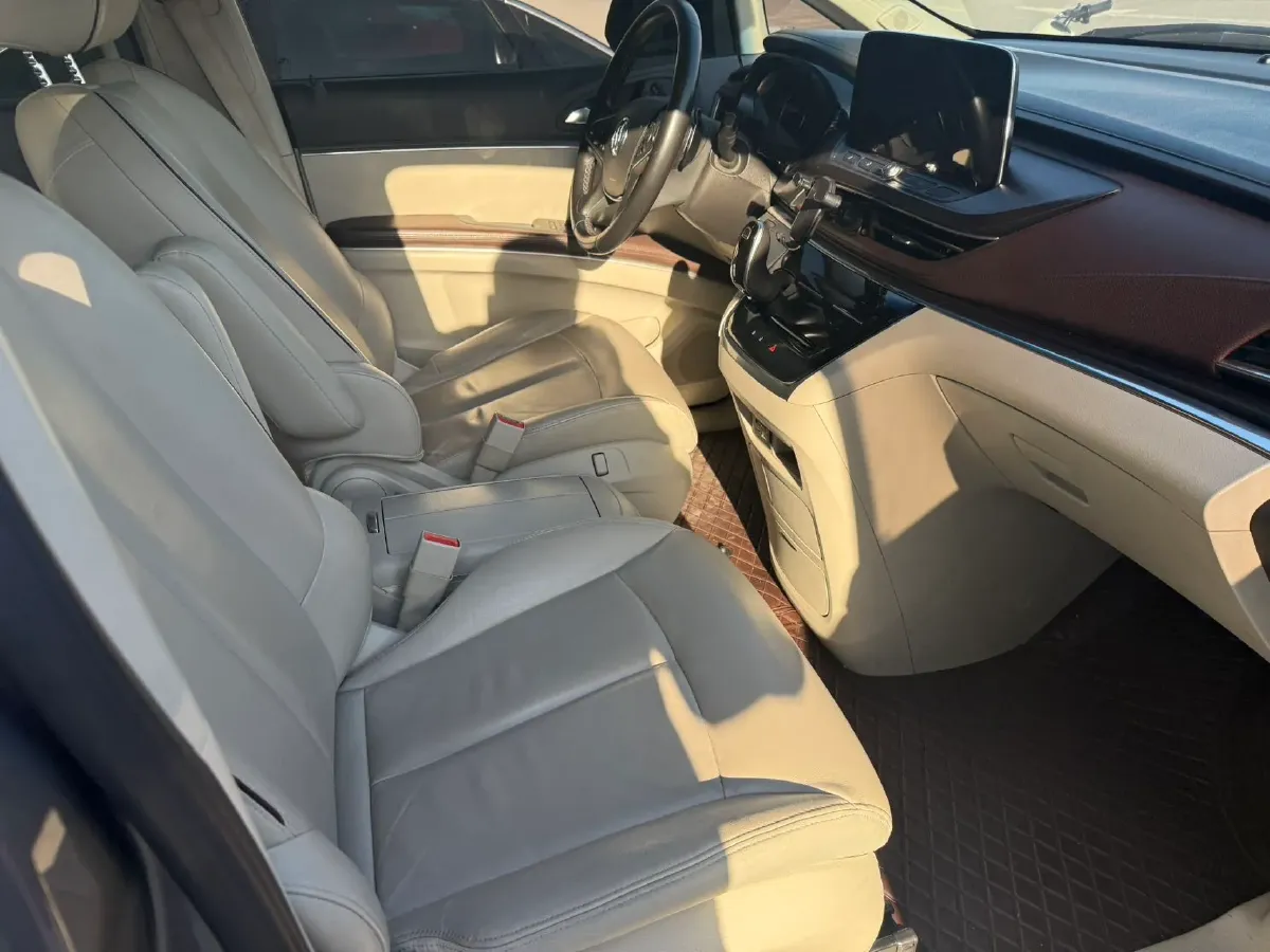 2021 Buick GL8 2.0T 237HP L4 9AT,autocango,china used car exporter,china ev exporter,chinese used car exporter,chinese used ev exporter