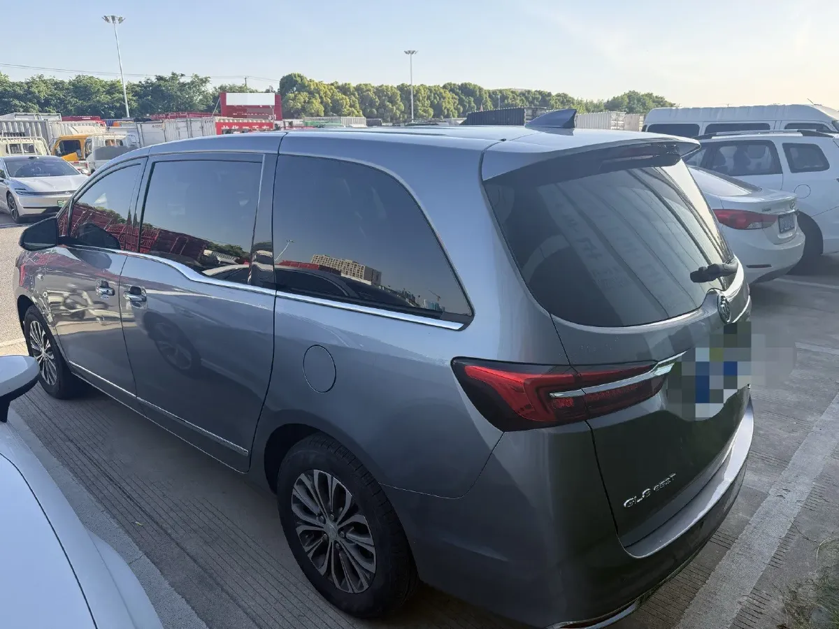 2021 Buick GL8 2.0T 237HP L4 9AT,autocango,china used car exporter,china ev exporter,chinese used car exporter,chinese used ev exporter
