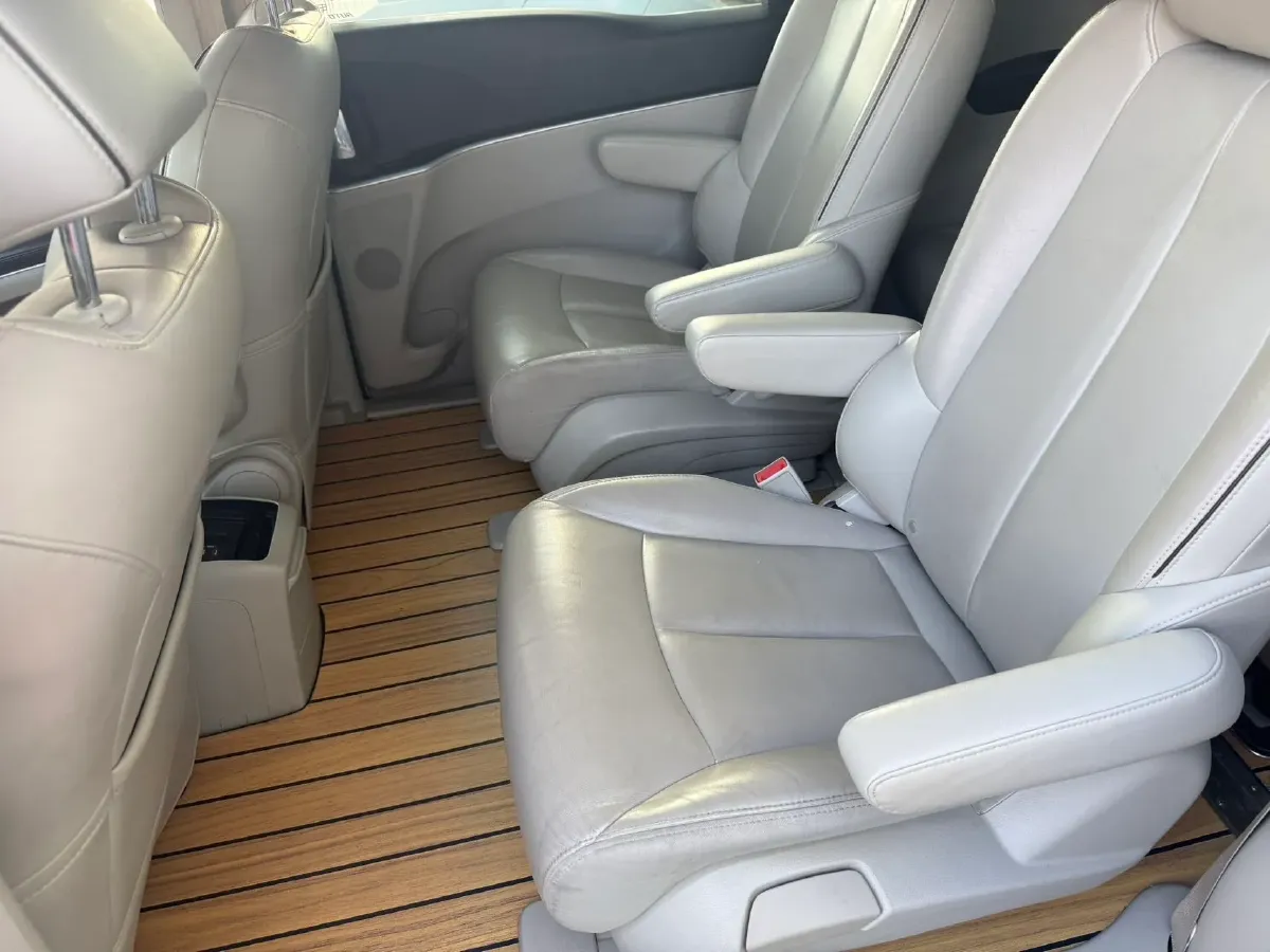 2021 Buick GL8 2.0T 237HP L4 9AT,autocango,china used car exporter,china ev exporter,chinese used car exporter,chinese used ev exporter