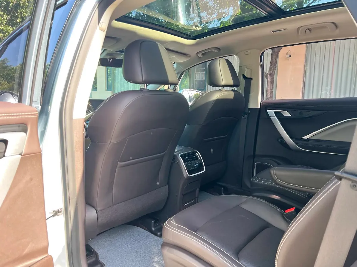 2021 Geely JiaJi 1.8T 184HP L4 7DCT,autocango,china used car exporter,china ev exporter,chinese used car exporter,chinese used ev exporter