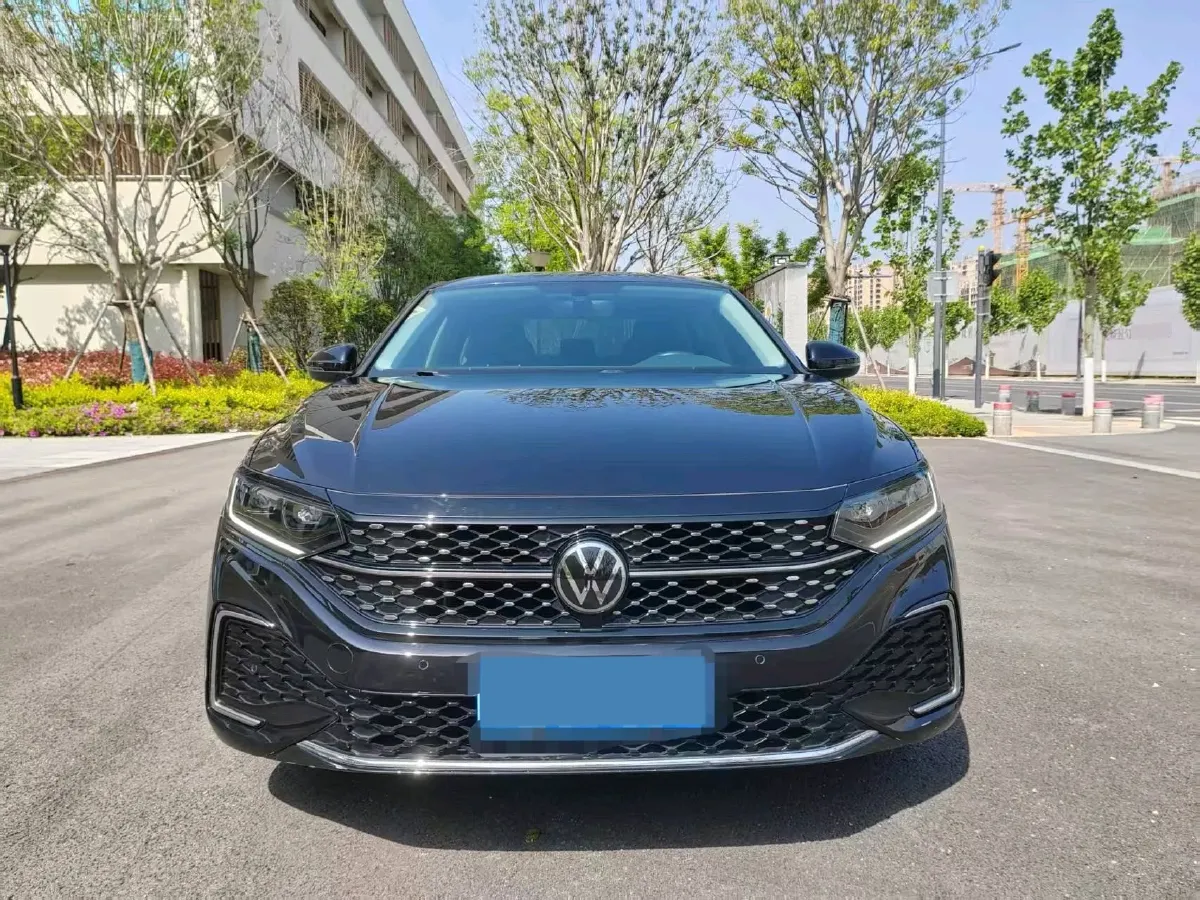 2023 Volkswagen Passat 2.0T 186HP L4 7DCT,autocango,china used car exporter,china ev exporter,chinese used car exporter,chinese used ev exporter