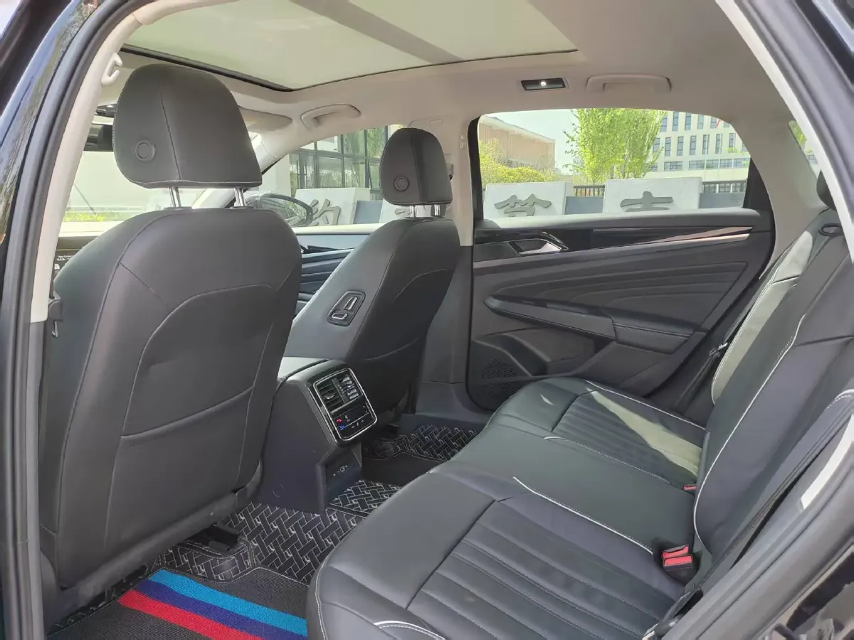 2023 Volkswagen Passat 2.0T 186HP L4 7DCT,autocango,china used car exporter,china ev exporter,chinese used car exporter,chinese used ev exporter