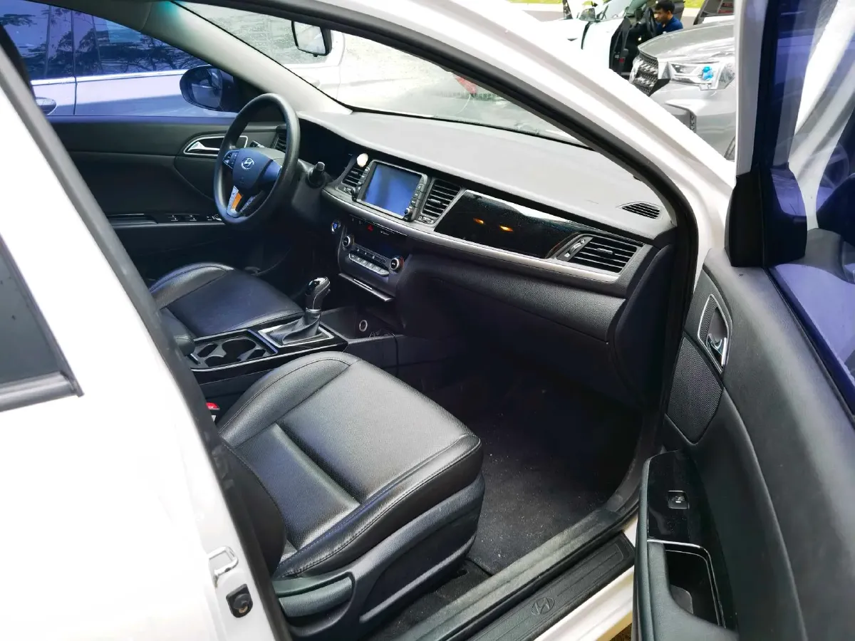 2017 Hyundai Mistra 1.8L 143HP L4 6AT,autocango,china used car exporter,china ev exporter,chinese used car exporter,chinese used ev exporter