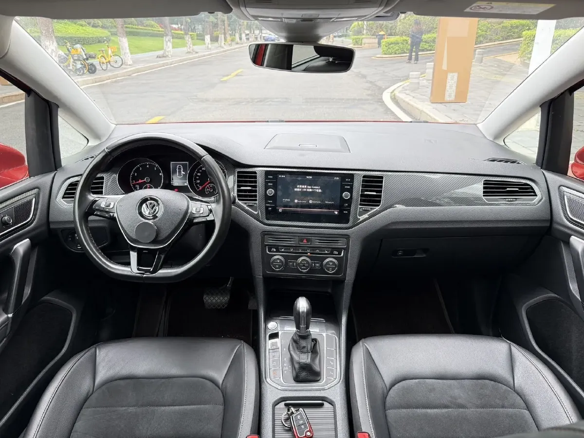 2016 Volkswagen Golf Sportsvan 1.4T 150HP L4 7DCT,autocango,china used car exporter,china ev exporter,chinese used car exporter,chinese used ev exporter