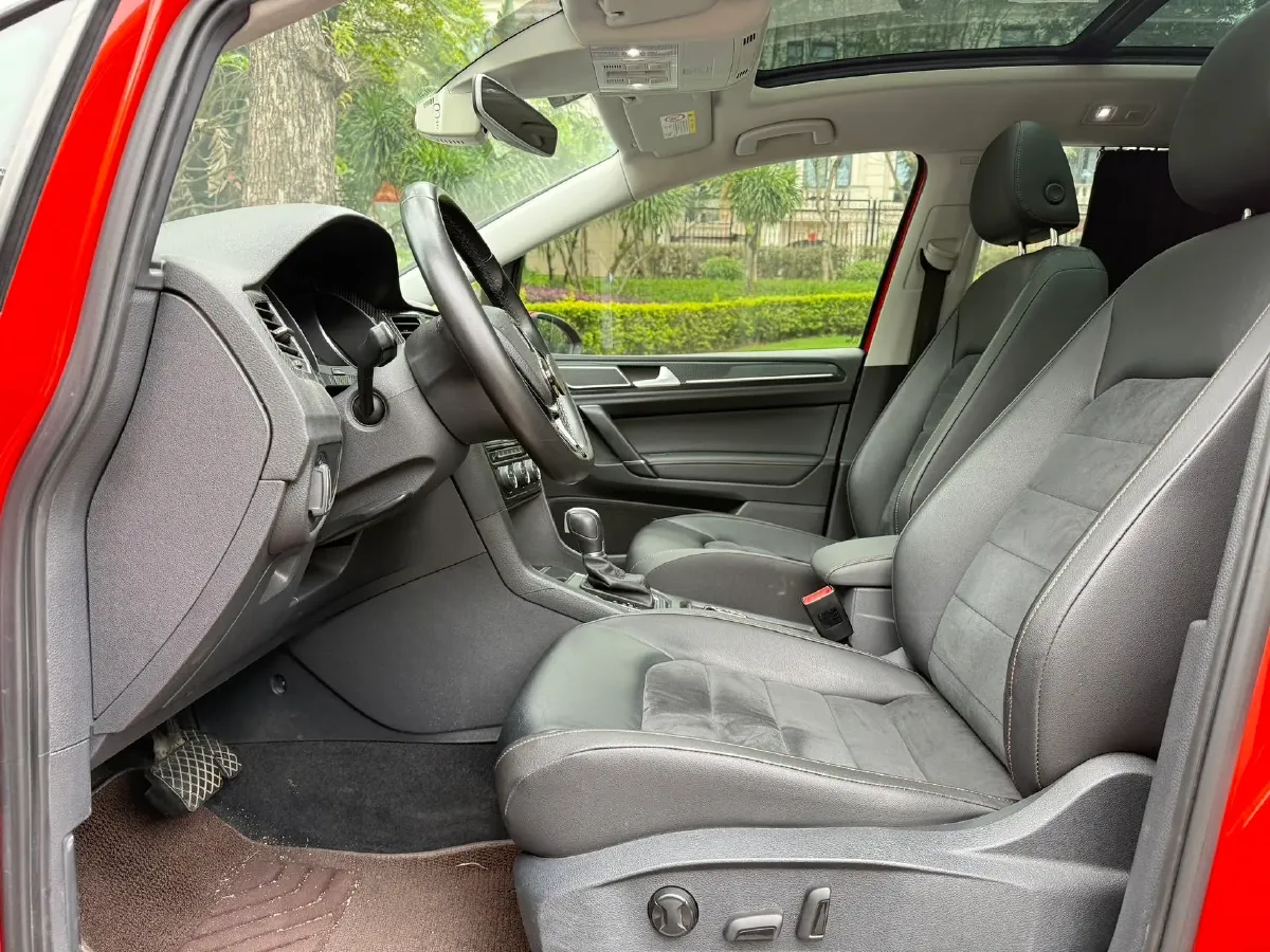 2016 Volkswagen Golf Sportsvan 1.4T 150HP L4 7DCT,autocango,china used car exporter,china ev exporter,chinese used car exporter,chinese used ev exporter