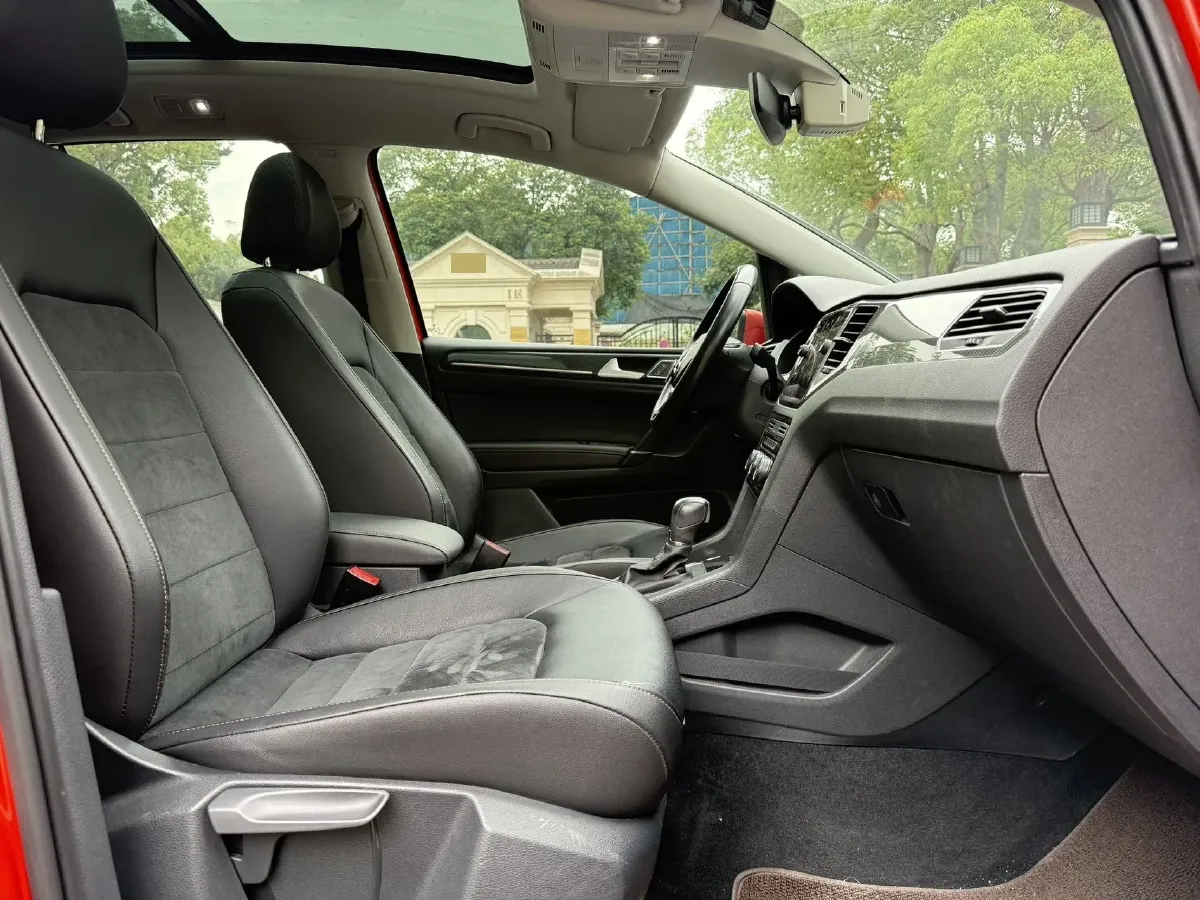2016 Volkswagen Golf Sportsvan 1.4T 150HP L4 7DCT,autocango,china used car exporter,china ev exporter,chinese used car exporter,chinese used ev exporter