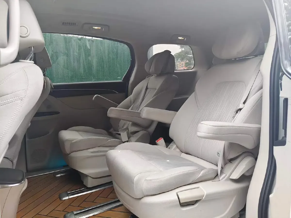 2022 Buick GL8 2.0T 237HP L4 9AT,autocango,china used car exporter,china ev exporter,chinese used car exporter,chinese used ev exporter