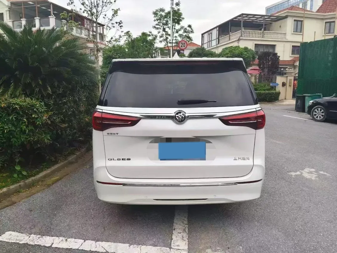 2022 Buick GL8 2.0T 237HP L4 9AT,autocango,china used car exporter,china ev exporter,chinese used car exporter,chinese used ev exporter