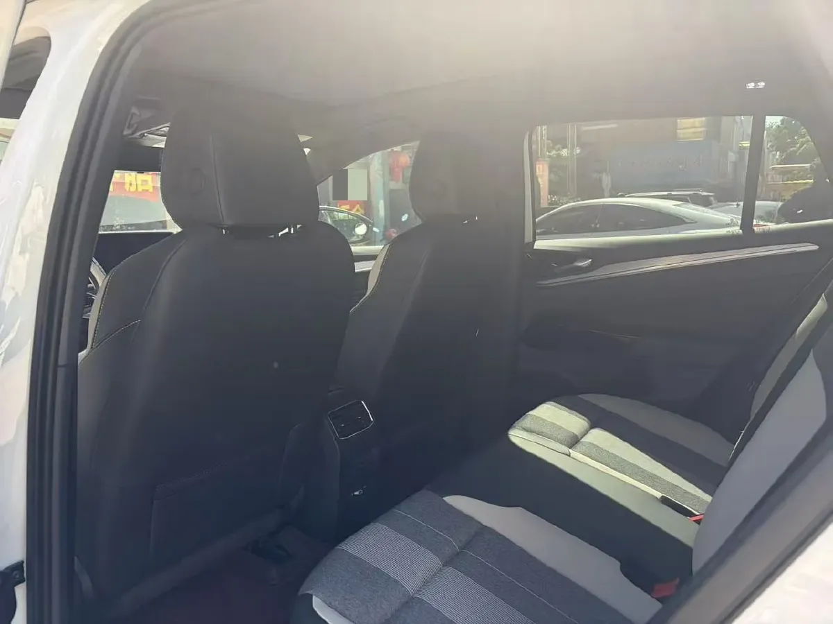 2025 Skoda Superb 2.0T 186HP L4 7DCT,autocango,china used car exporter,china ev exporter,chinese used car exporter,chinese used ev exporter