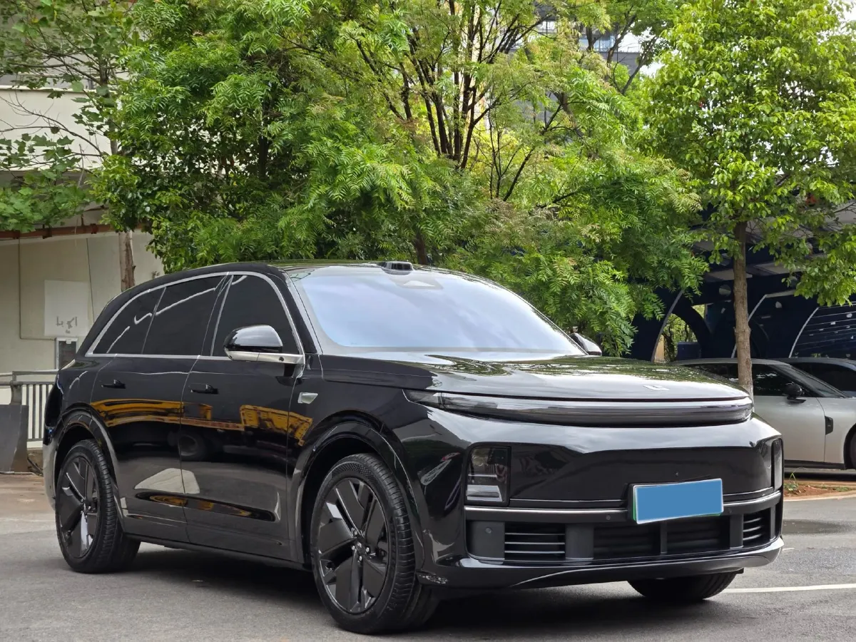2025 Li L7 Range Extended 154HP REEV,autocango,china used car exporter,china ev exporter,chinese used car exporter,chinese used ev exporter