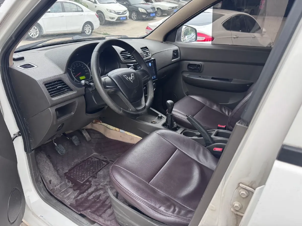 2018 WuLing HongGuang 1.5L 105HP L4 5MT,autocango,china used car exporter,china ev exporter,chinese used car exporter,chinese used ev exporter