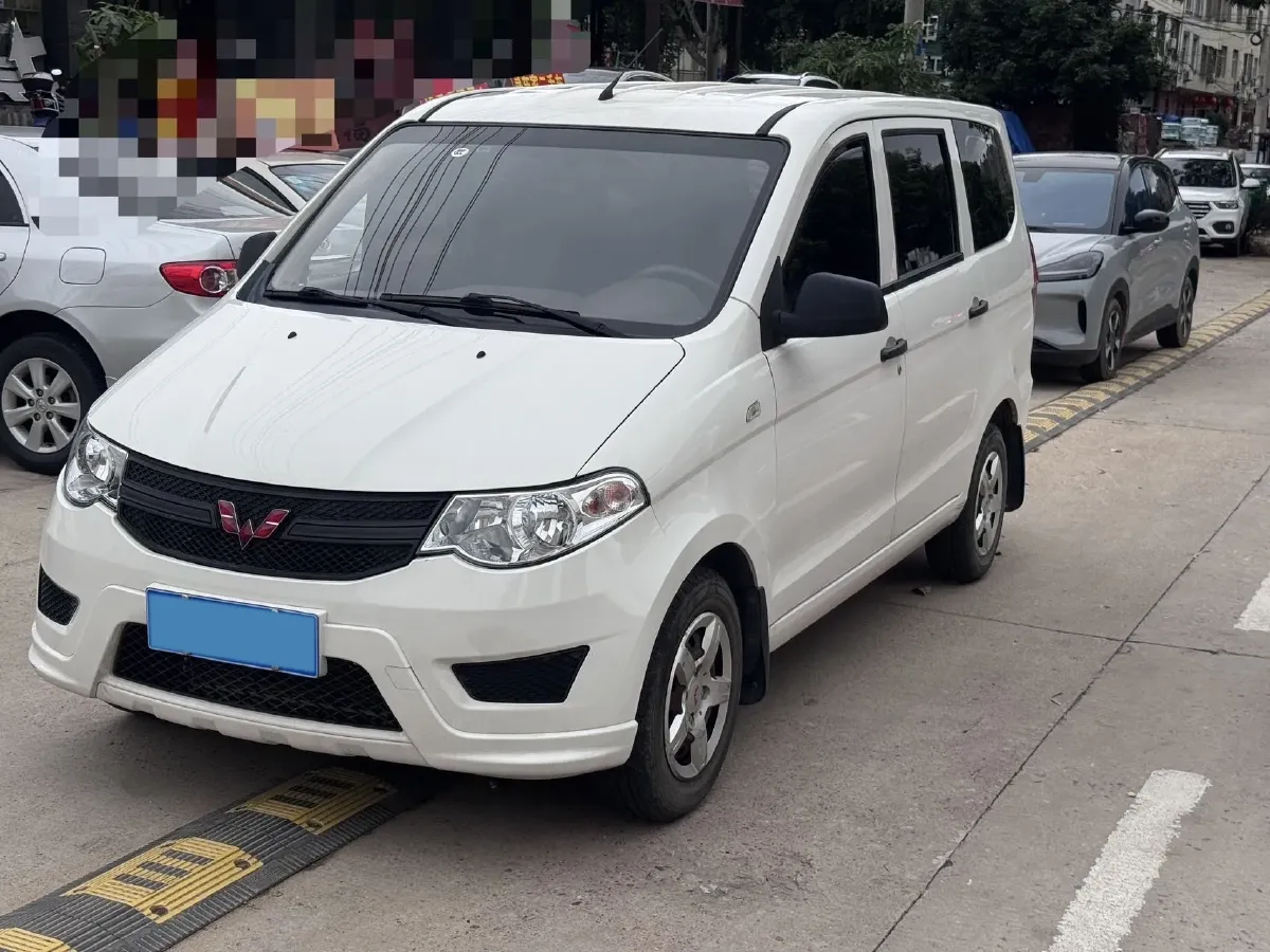 2018 WuLing HongGuang 1.5L 105HP L4 5MT,autocango,china used car exporter,china ev exporter,chinese used car exporter,chinese used ev exporter