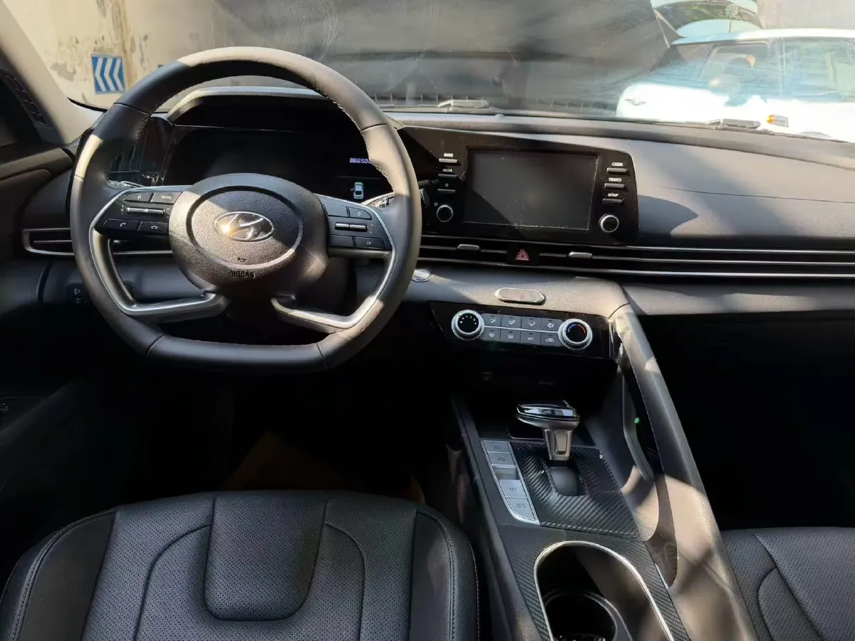 2021 Hyundai Elantra 1.5L 115HP L4 CVT,autocango,china used car exporter,china ev exporter,chinese used car exporter,chinese used ev exporter
