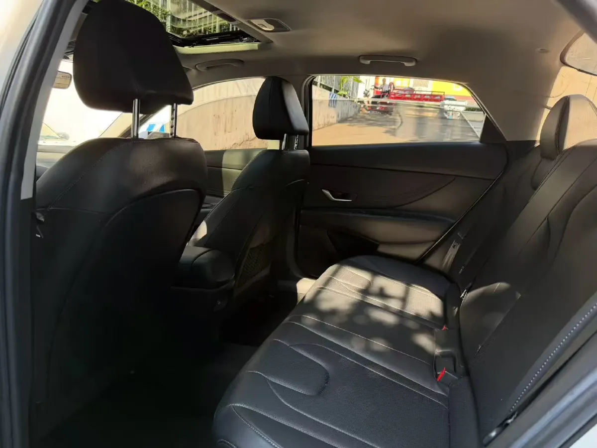 2021 Hyundai Elantra 1.5L 115HP L4 CVT,autocango,china used car exporter,china ev exporter,chinese used car exporter,chinese used ev exporter