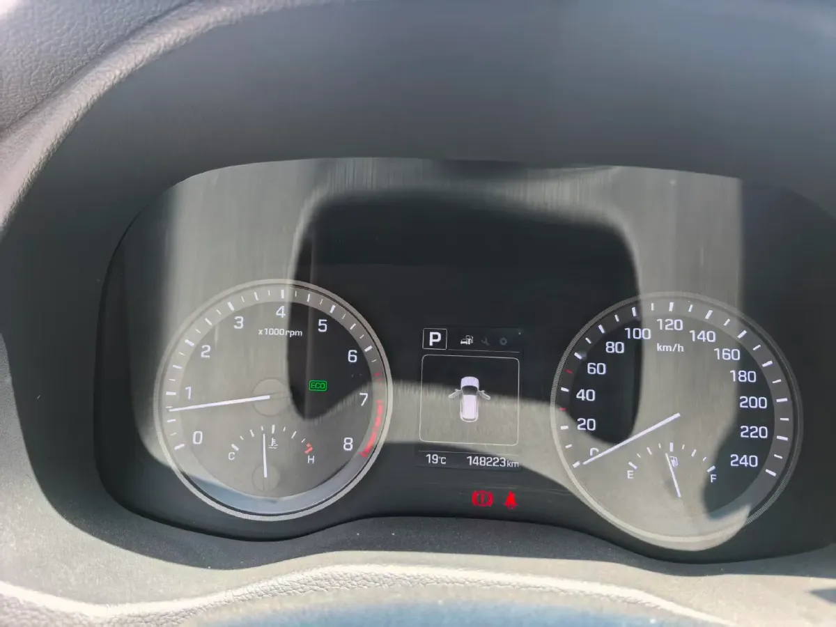 2015 Hyundai Tucson 2.0L 165HP L4 6AT,autocango,china used car exporter,china ev exporter,chinese used car exporter,chinese used ev exporter