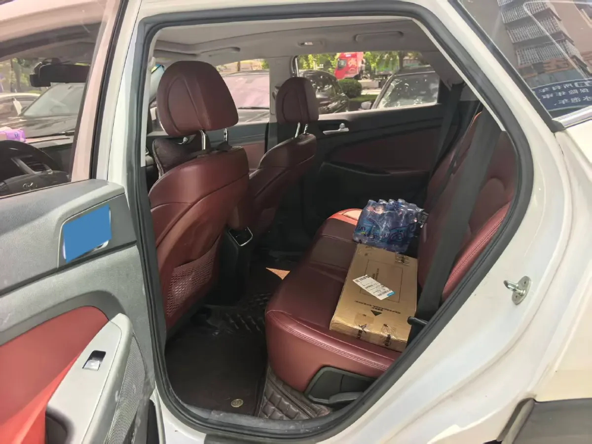 2015 Hyundai Tucson 2.0L 165HP L4 6AT,autocango,china used car exporter,china ev exporter,chinese used car exporter,chinese used ev exporter
