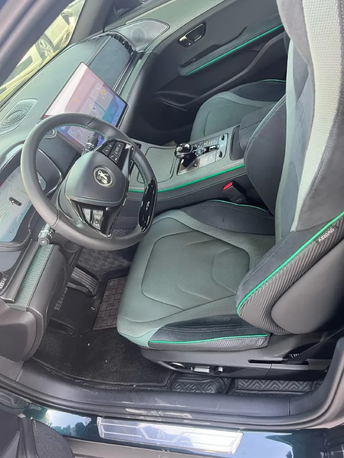 2022 Toyota Highlander 2.5L 192HP L4 E-CVT Hybrid,autocango,china used car exporter,china ev exporter,chinese used car exporter,chinese used ev exporter