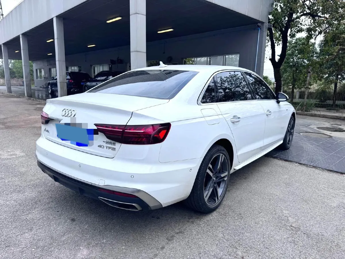 2020 Audi A4L 2.0T 190HP L4 7DCT,autocango,china used car exporter,china ev exporter,chinese used car exporter,chinese used ev exporter