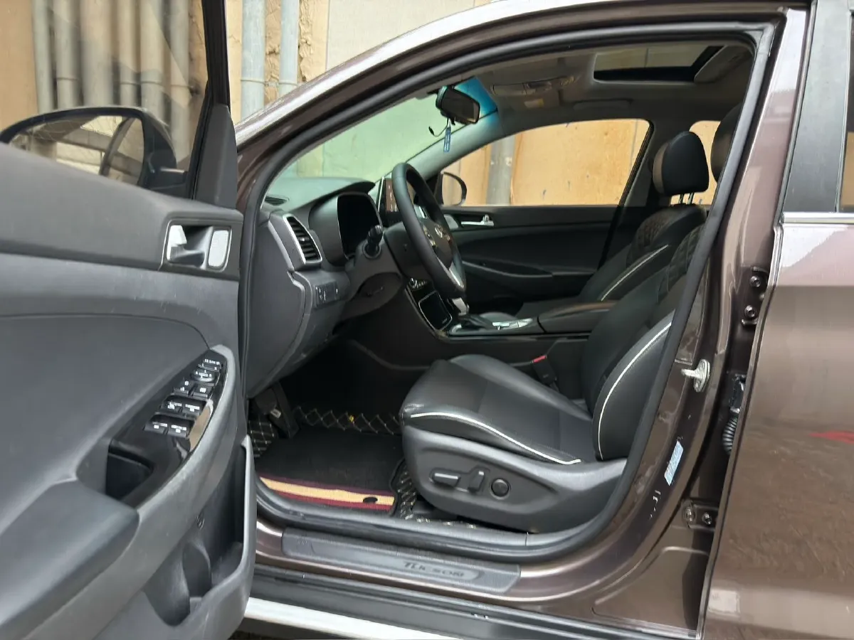 2019 Hyundai Tucson 1.6T 177HP L4 7DCT,autocango,china used car exporter,china ev exporter,chinese used car exporter,chinese used ev exporter