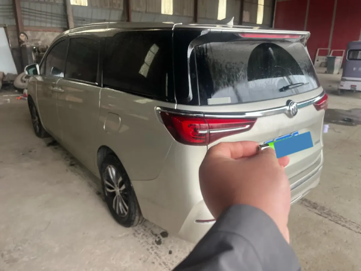 2021 Buick GL8 2.0T 237HP L4 9AT,autocango,china used car exporter,china ev exporter,chinese used car exporter,chinese used ev exporter