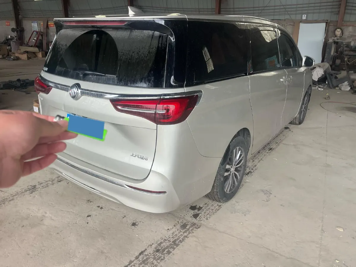 2021 Buick GL8 2.0T 237HP L4 9AT,autocango,china used car exporter,china ev exporter,chinese used car exporter,chinese used ev exporter
