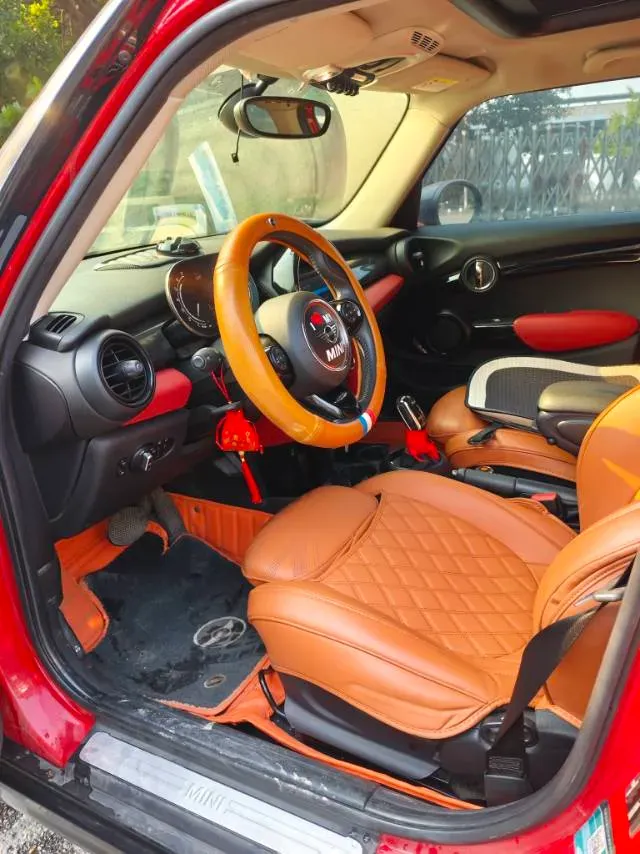 2021 MINI MINI 1.5T 136HP L3 7DCT,autocango,china used car exporter,china ev exporter,chinese used car exporter,chinese used ev exporter