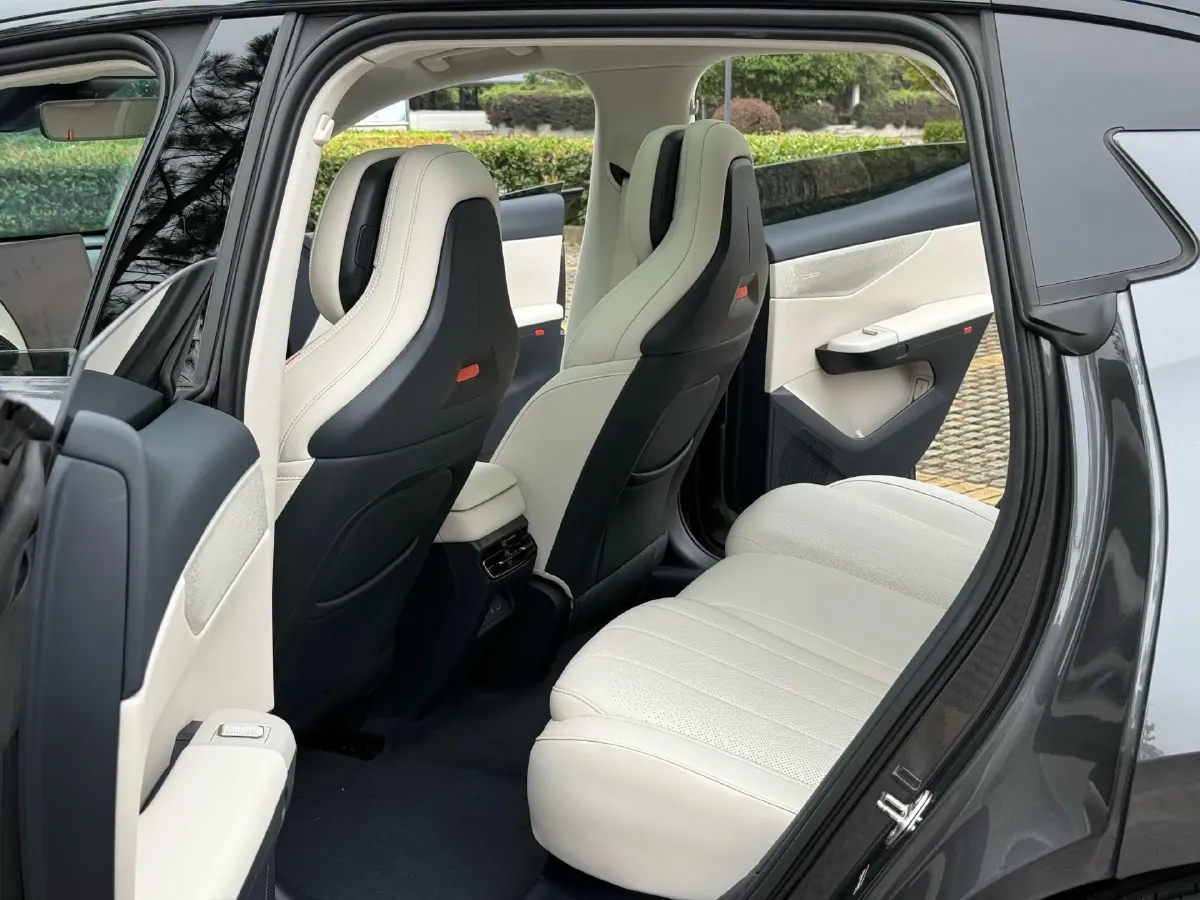 2024 LYNK&CO 07 EM-P 1.5T 163HP L4 3DHT PHEV 18.99KWH,autocango,china used car exporter,china ev exporter,chinese used car exporter,chinese used ev exporter