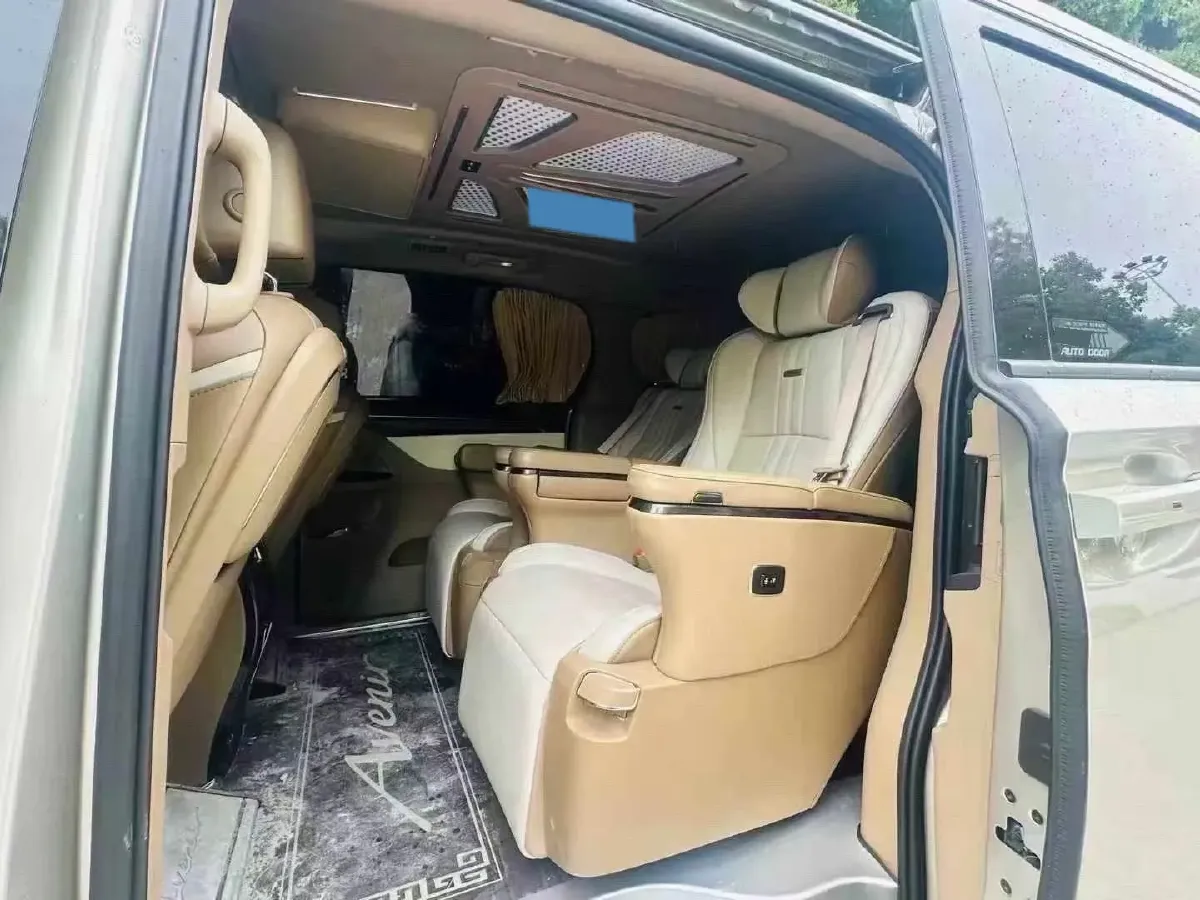 2021 Buick GL8 2.0T 237HP L4 9AT,autocango,china used car exporter,china ev exporter,chinese used car exporter,chinese used ev exporter