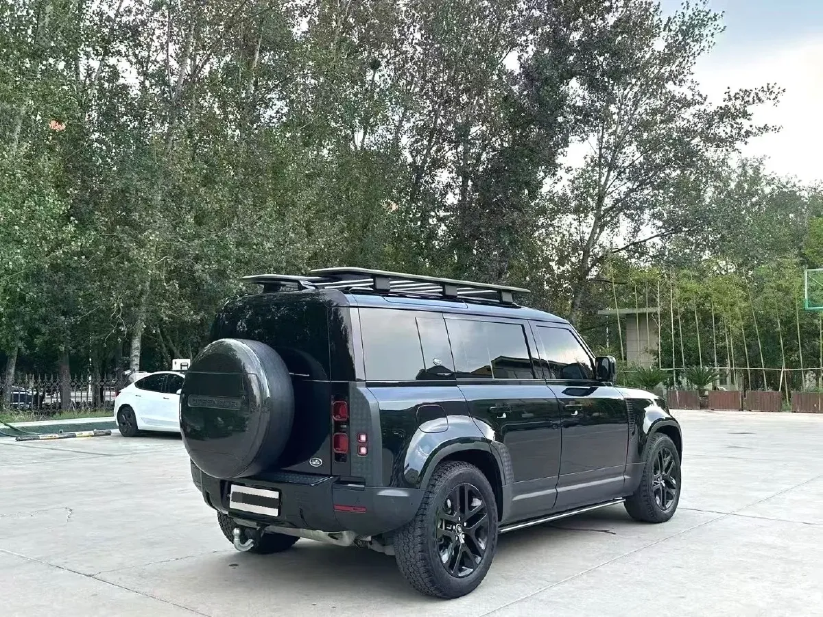 2022 Land Rover Defender 3.0T 400HP L6 8AT,autocango,china used car exporter,china ev exporter,chinese used car exporter,chinese used ev exporter