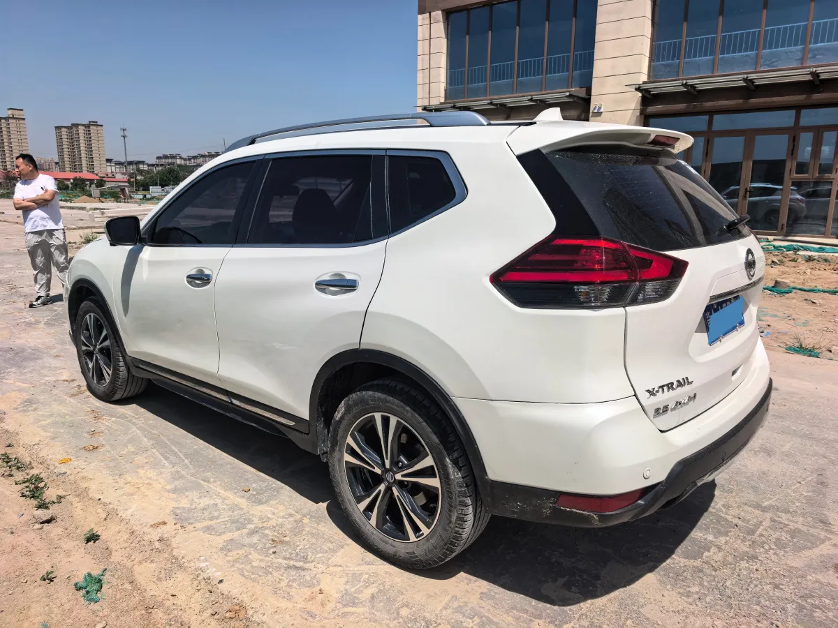 2021 Nissan X-Trail 2.5L 181HP L4 CVT,autocango,china used car exporter,china ev exporter,chinese used car exporter,chinese used ev exporter
