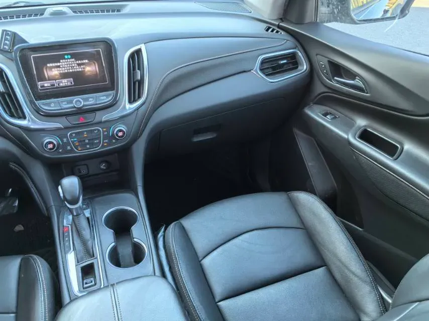 2018 Chevrolet Equinox 2.0T 260HP L4 9AT,autocango,china used car exporter,china ev exporter,chinese used car exporter,chinese used ev exporter