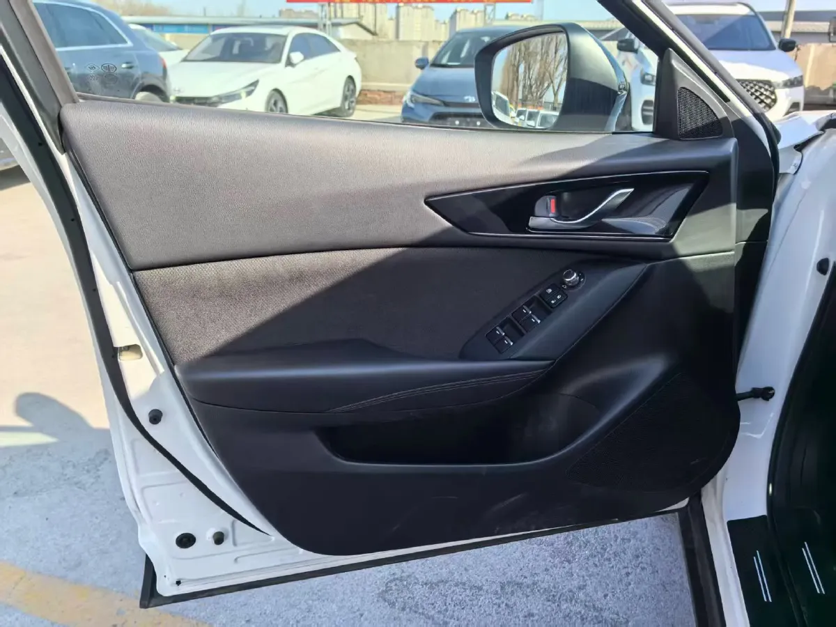 2021 Mazda CX-4 2.0L 158HP L4 6AT,autocango,china used car exporter,china ev exporter,chinese used car exporter,chinese used ev exporter