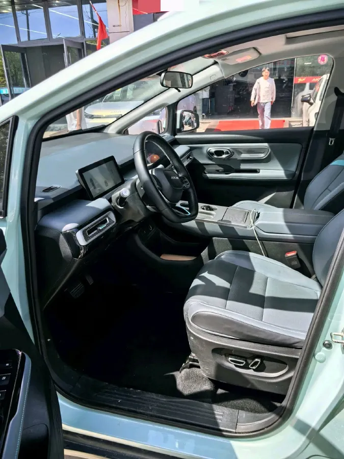 2024 Leapmotor C11 1.5L 95HP L4 REEV 43.74KWH,autocango,china used car exporter,china ev exporter,chinese used car exporter,chinese used ev exporter