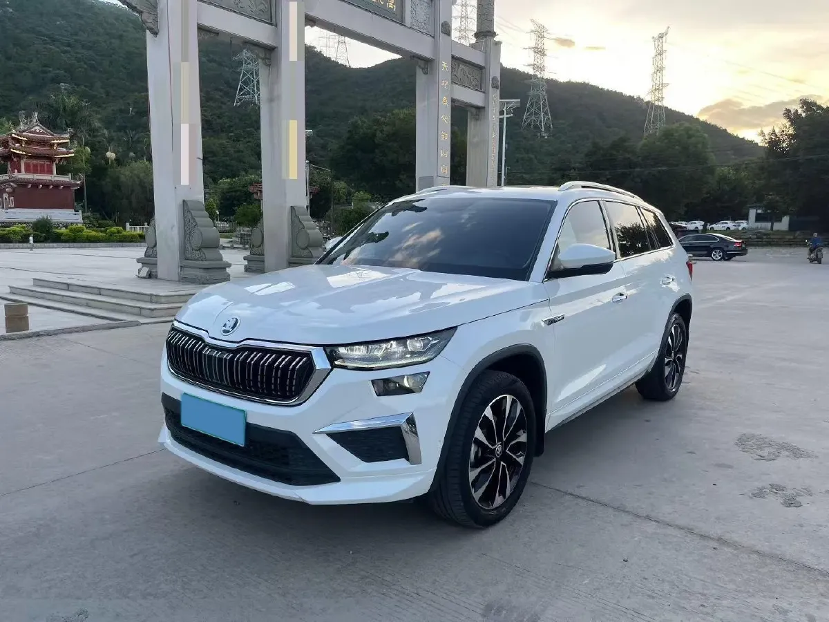 2023 Skoda Kodiak 2.0T 186HP L4 7DCT,autocango,china used car exporter,china ev exporter,chinese used car exporter,chinese used ev exporter