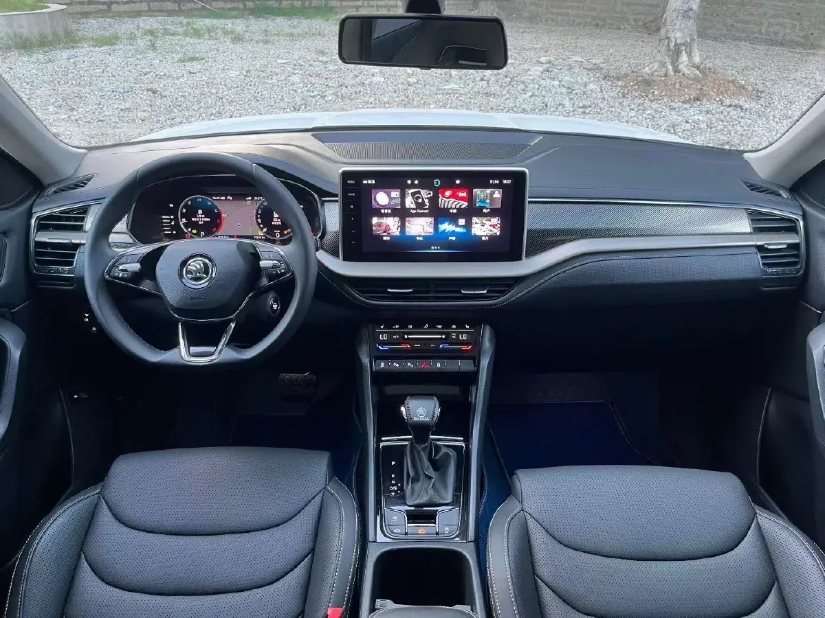 2023 Skoda Kodiak 2.0T 186HP L4 7DCT,autocango,china used car exporter,china ev exporter,chinese used car exporter,chinese used ev exporter