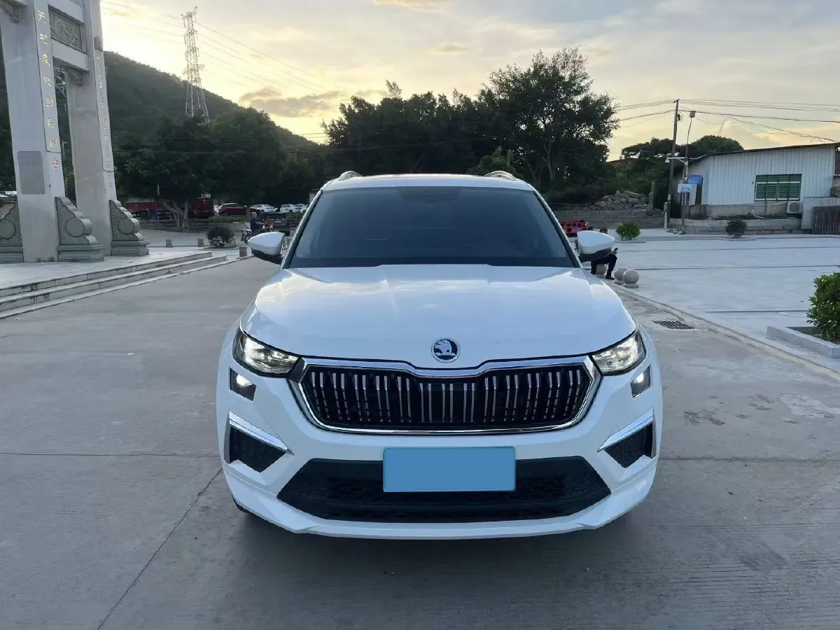 2023 Skoda Kodiak 2.0T 186HP L4 7DCT,autocango,china used car exporter,china ev exporter,chinese used car exporter,chinese used ev exporter