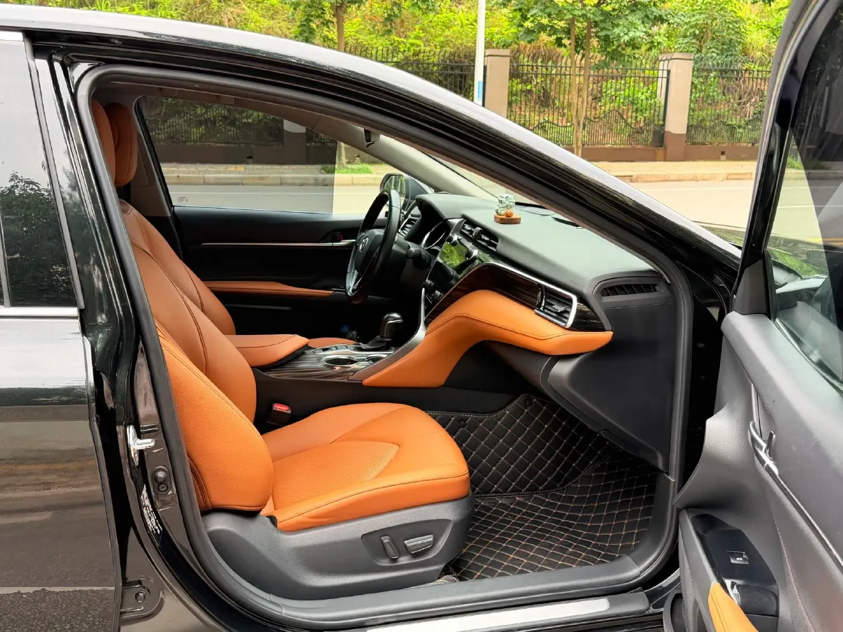 2019 Toyota Camry 2.0L 178HP L4 CVT,autocango,china used car exporter,china ev exporter,chinese used car exporter,chinese used ev exporter